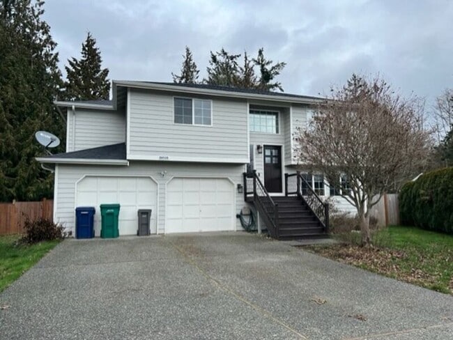 Building Photo - 26525 Fox Hill Dr N