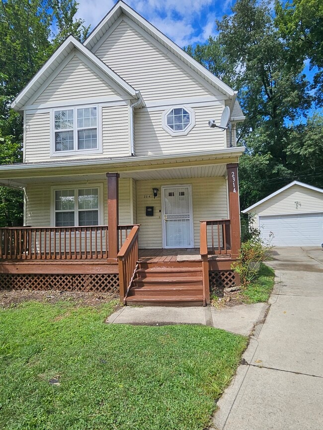 Building Photo - 2314 E 87th St Rental