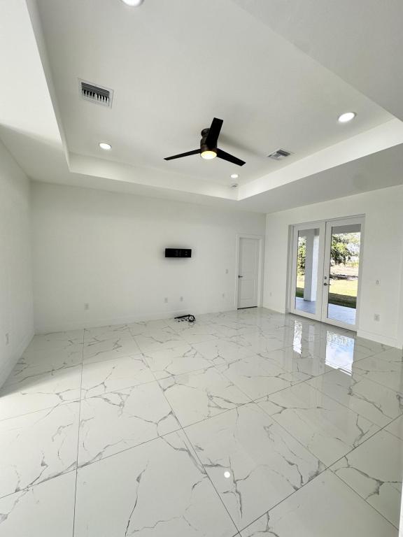 Photo - 325 Paulcrest Ave