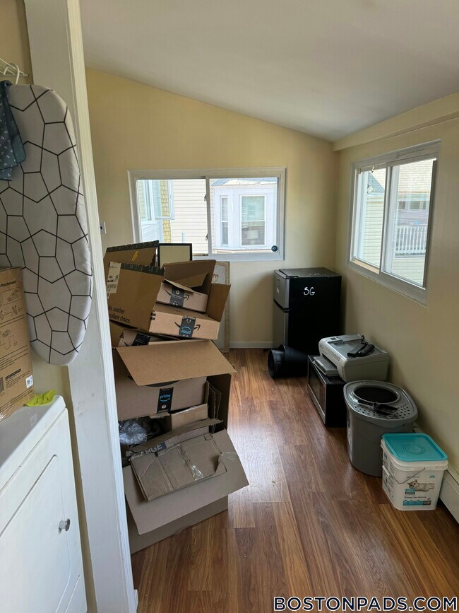 20 Main St Unit 2