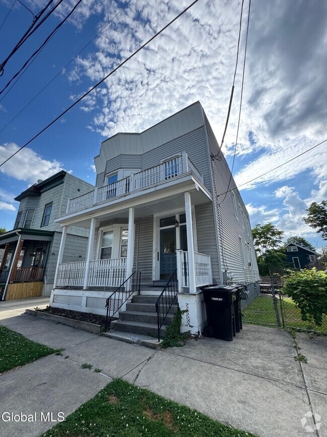 Building Photo - 2347 17th St Unit 2 Rental