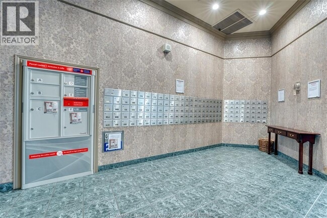 Photo - 380 Pelissier St Unité 2201