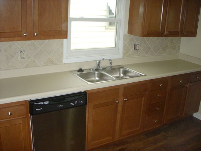 Photo - **REMODELED 2-BEDROOM HOUSE!**