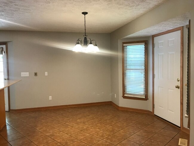 Photo - Stunning 3 Bedroom Home with Bonus Room