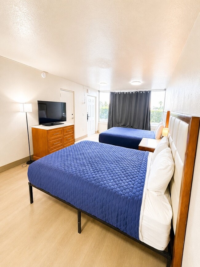 Photo - 44199 US-27 Unit Deluxe Double Studio Apt