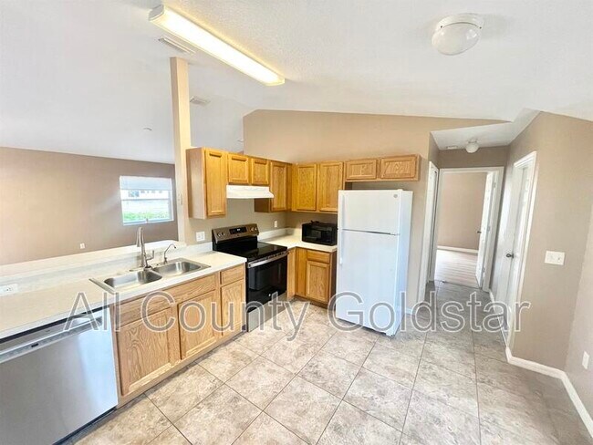 Photo - 2502 Trianna St