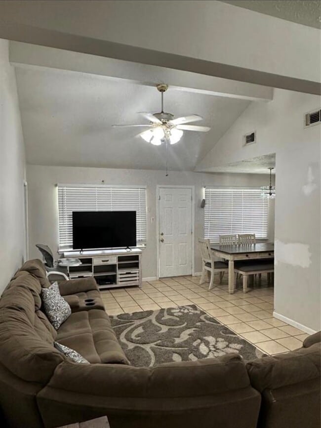 Photo - 805 Northbend Dr