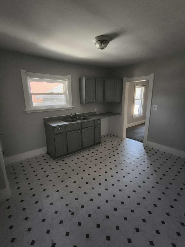 Photo - 820 Butler St Unidad Upper