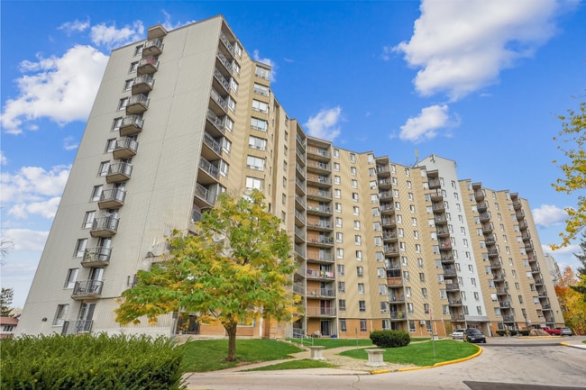 Building Photo - Highland Village