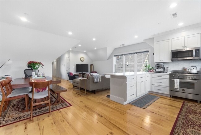 Photo - 44 Evergreen St Unit 3C