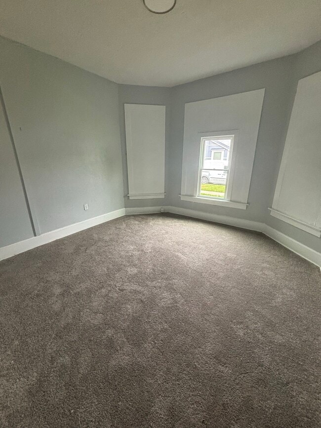 Photo - 317 S Grand Ave