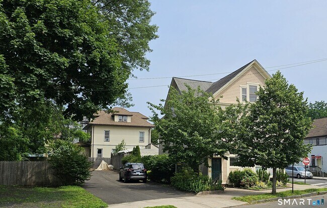 Photo - 169 Winchester Ave Unit 3