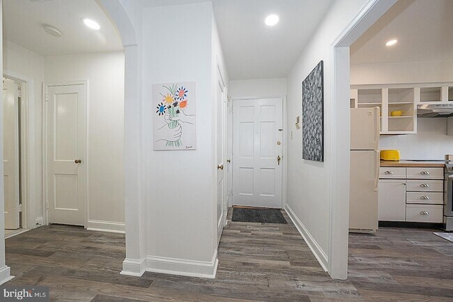 500 E Lancaster Ave