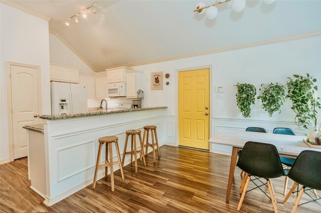 Photo - 3205 Rosalie St