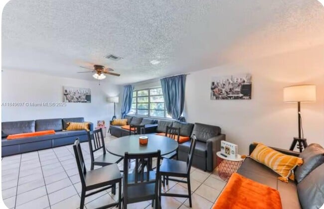 Photo - 2591 Riverland Dr Unit 1-2