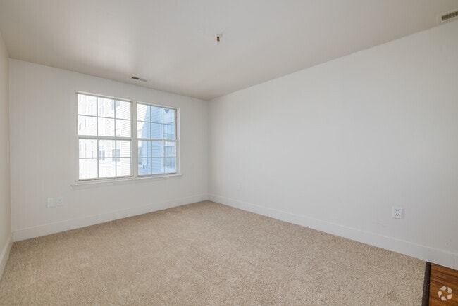 1BR, 1BA - 601SF - Living Room