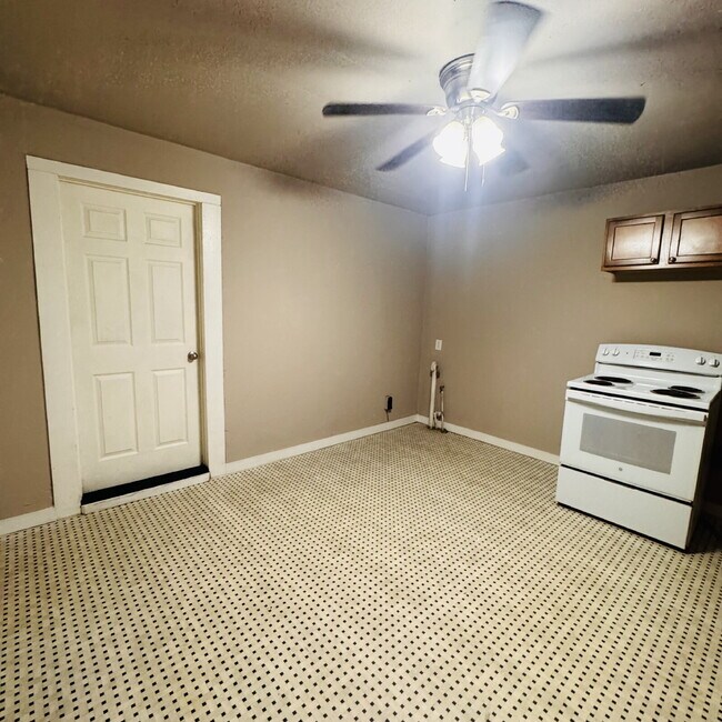 1397 Corley Ave