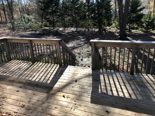 Photo - 1015 Eastview Rd NE