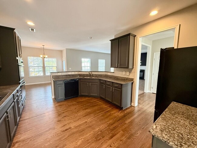 4818 Summerside Dr