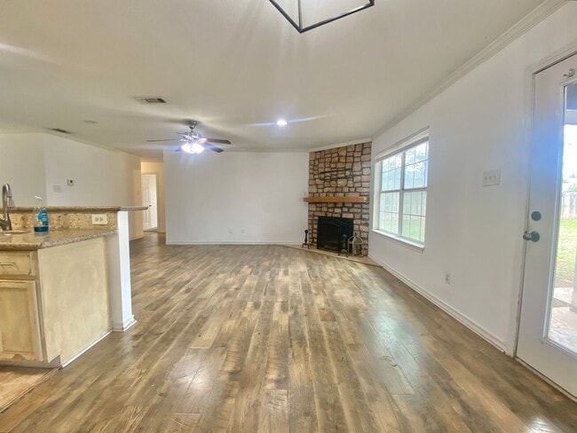 Photo - Now available - 4 bed 2 bath 1 car garage now available in Tech Terrace