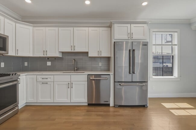 Photo - 134 Chelsea St Unit 1