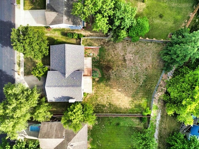 Photo - Fantastic Location! Close to MKT & Twin Lakes! 3BR/2.5BA/2000sqft., 2-Car Garage, Large Fenced Ya...