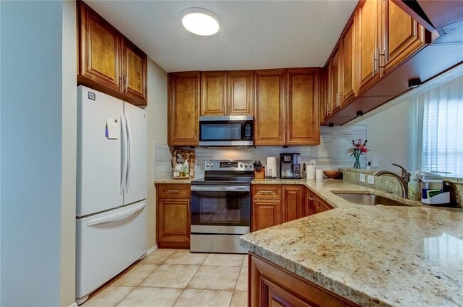 Photo - 7214 S De Soto St