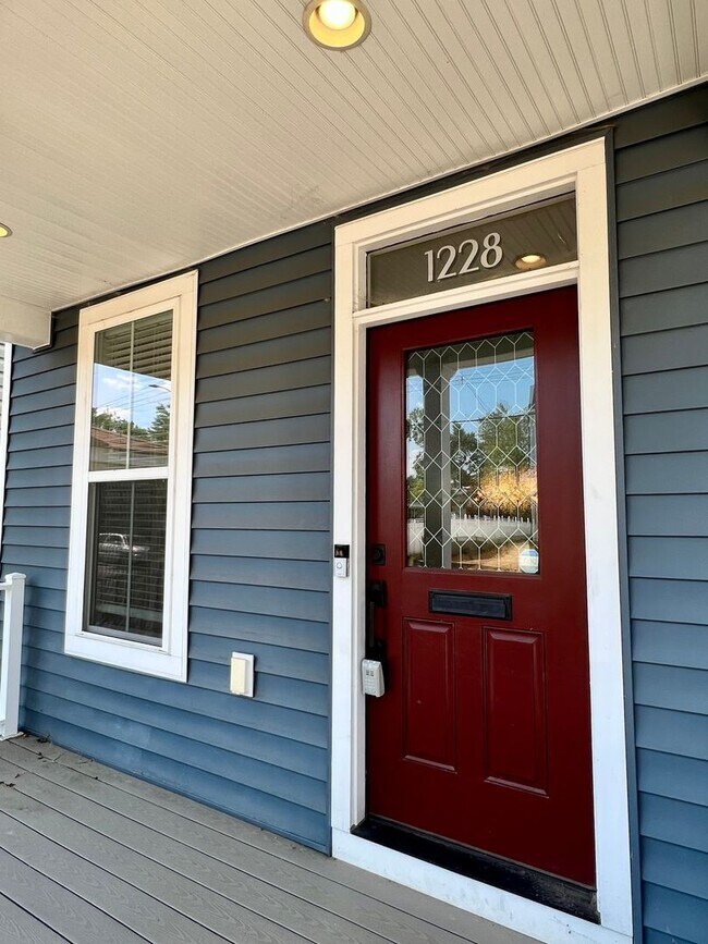 Photo - 1228 N 31st St