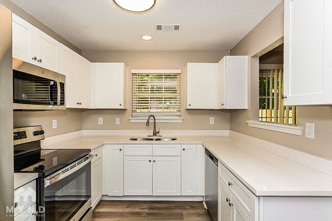 Photo - 1666 Hallmark Hills Dr