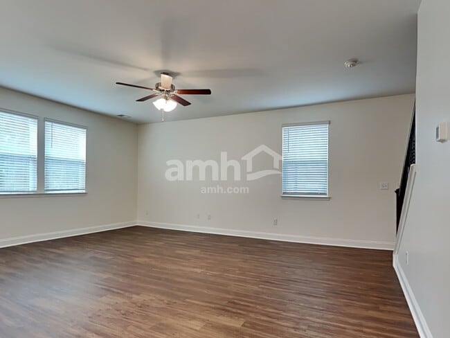 Photo - 137 Sweet Gum Dr