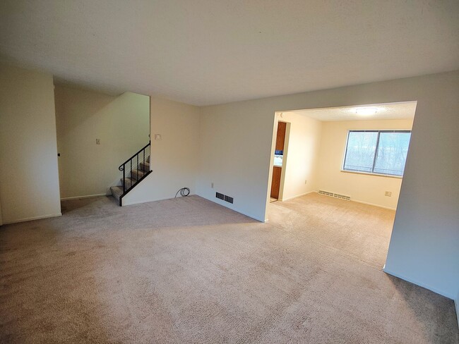 Photo - *Well-Maintained 3BD/1.5BA Townhouse Available in Whitehall*