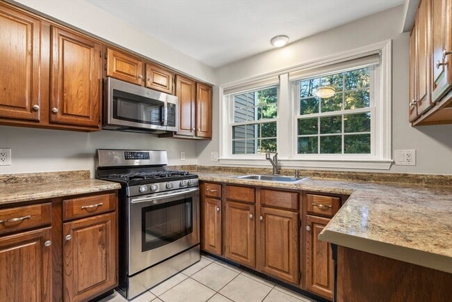 Photo - 18 Hovey Pond Dr