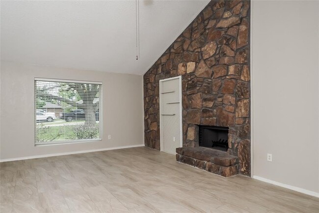 Photo - 11235 Davis Ct