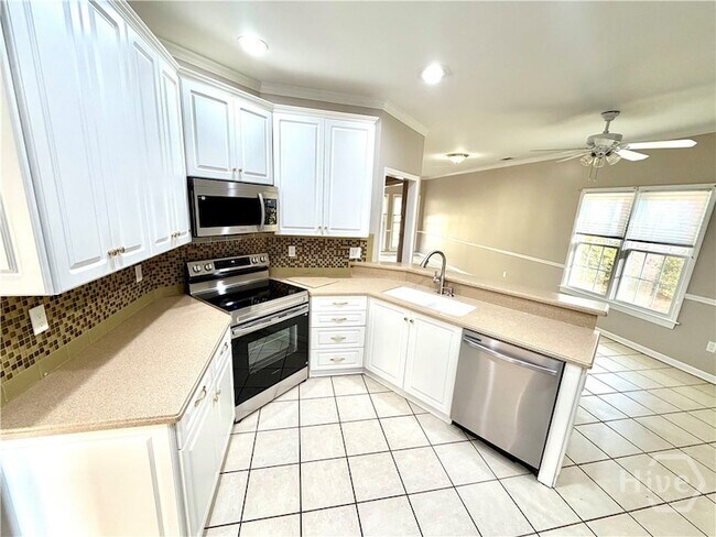 Photo - 6 Oak Park Pl