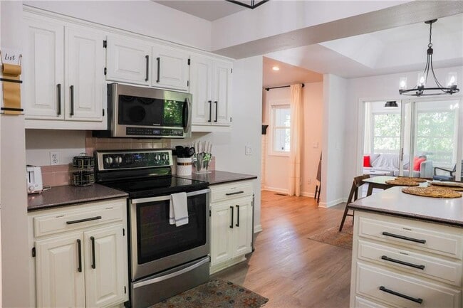 Photo - 22 Penrith Dr