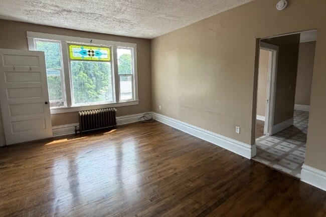 Photo - 132 E Main St