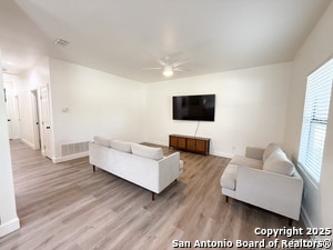 Photo - 1121 Ave K