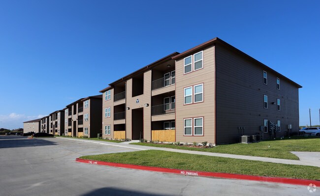 manhattan apartments phase ii for rent in corpus christi tx forrent com