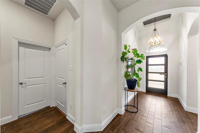 Photo - 10701 Klondike Ln