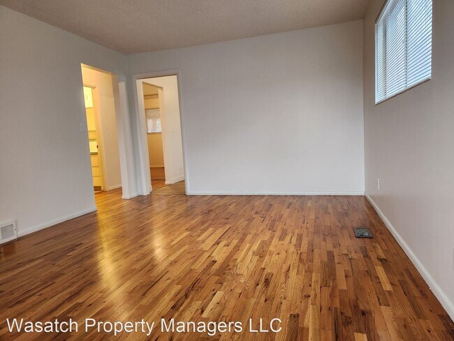 Photo - 2 br, 1 bath House - 663B Crystal Ave