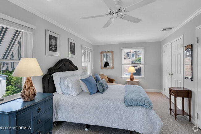 Building Photo - 512 Main Ave Unit #5 SUMMER Rental