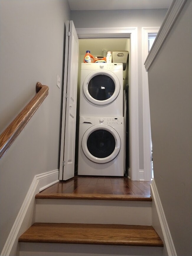 Photo - 777 N Main St