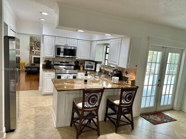 Photo - 2515 SE Petit Ln