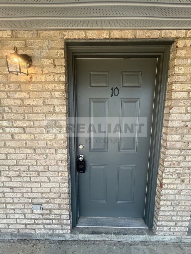 Photo - 31 Hurley St Unit 10