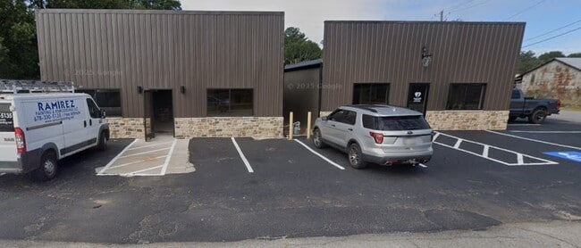 Building Photo - 403 Buchanan St S Unit A