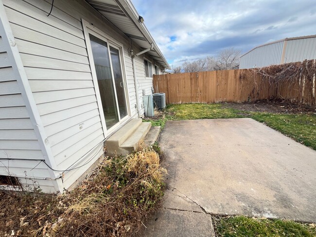 Photo - Riverside 1497-99 Unidad 1499