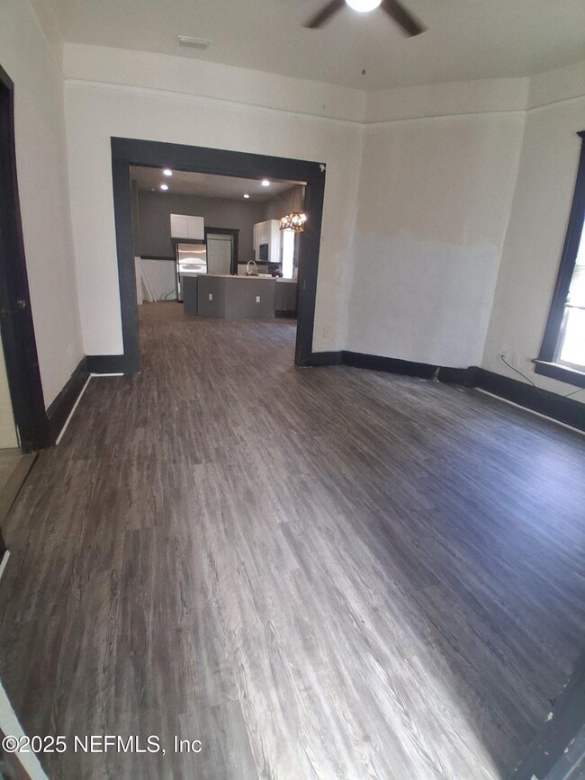 Photo - 2005 Morehouse Rd