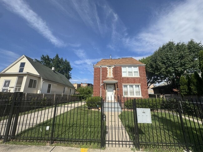 Photo - 9220 S Loomis St Apartamento Unidad 2