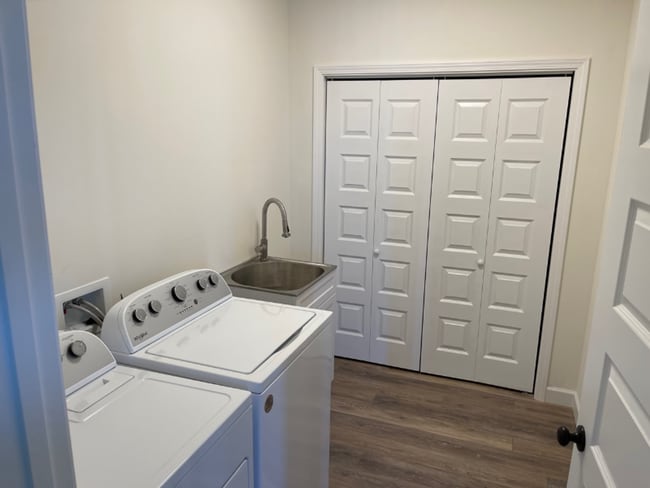 Photo - 1127 Traders Walk