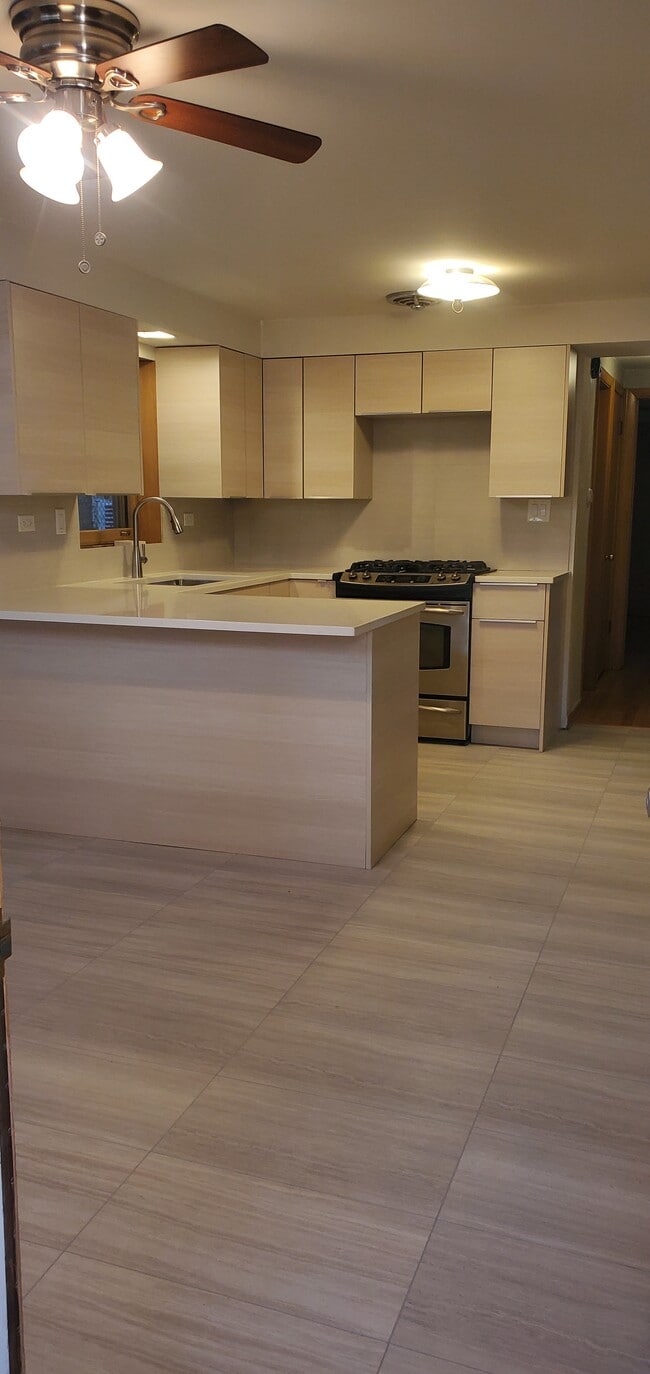 Photo - 6853 W Leland Ave